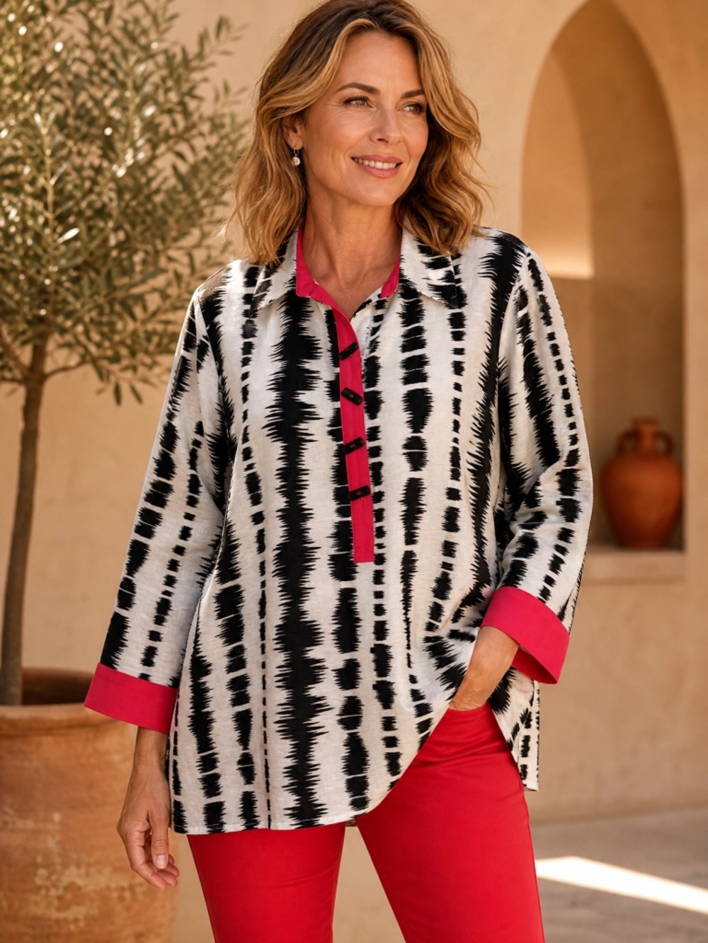 Ali Miles Abstract Tunic Top M NWOT Black White Coral Pockets Boutique